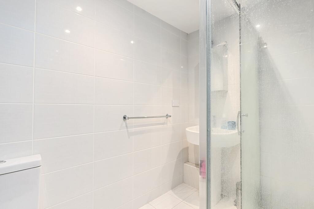 En Suite Shower Room