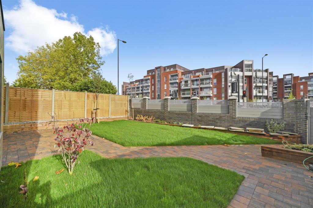 Flat 1, 348 Dollis Hill Lane  - tgVWeFfXYk2ef0W2T5