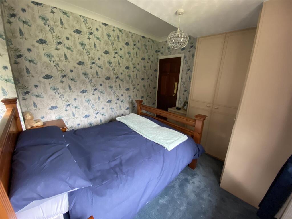 Bedroom no.2 rear double:
