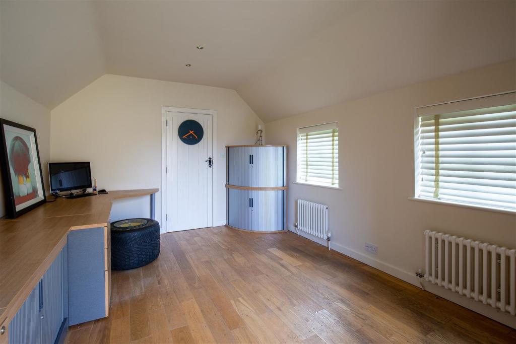 42 43 Down Ampney (print) 76.jpg