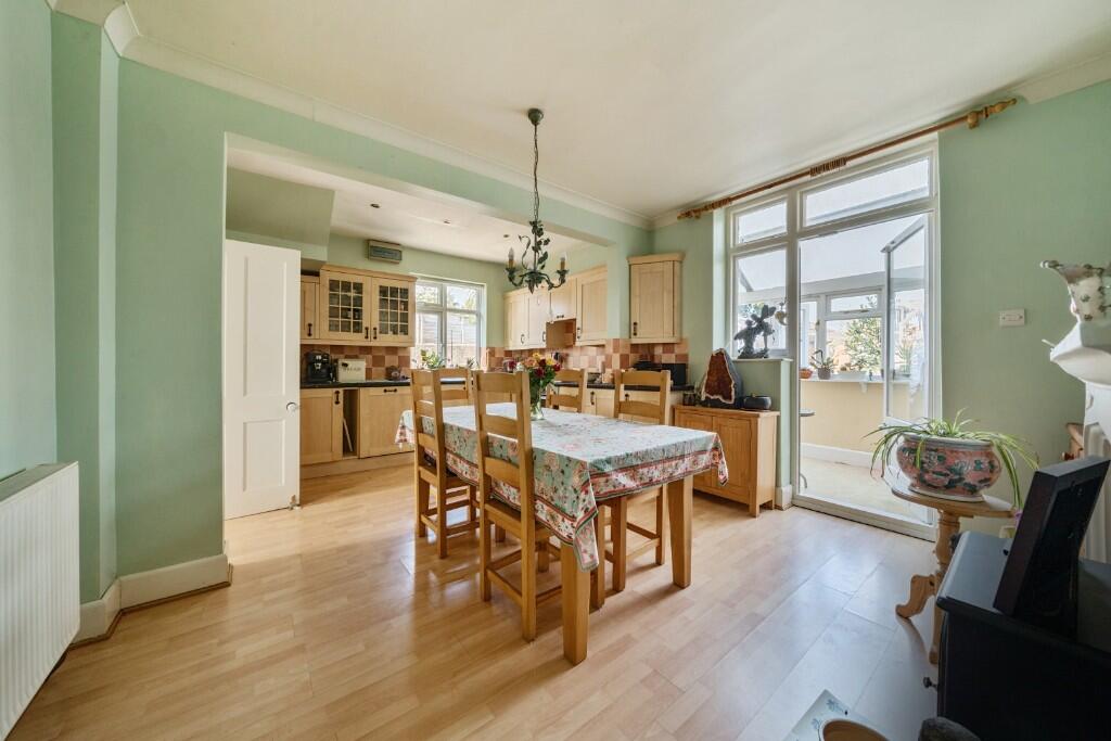 Kitchen Diner