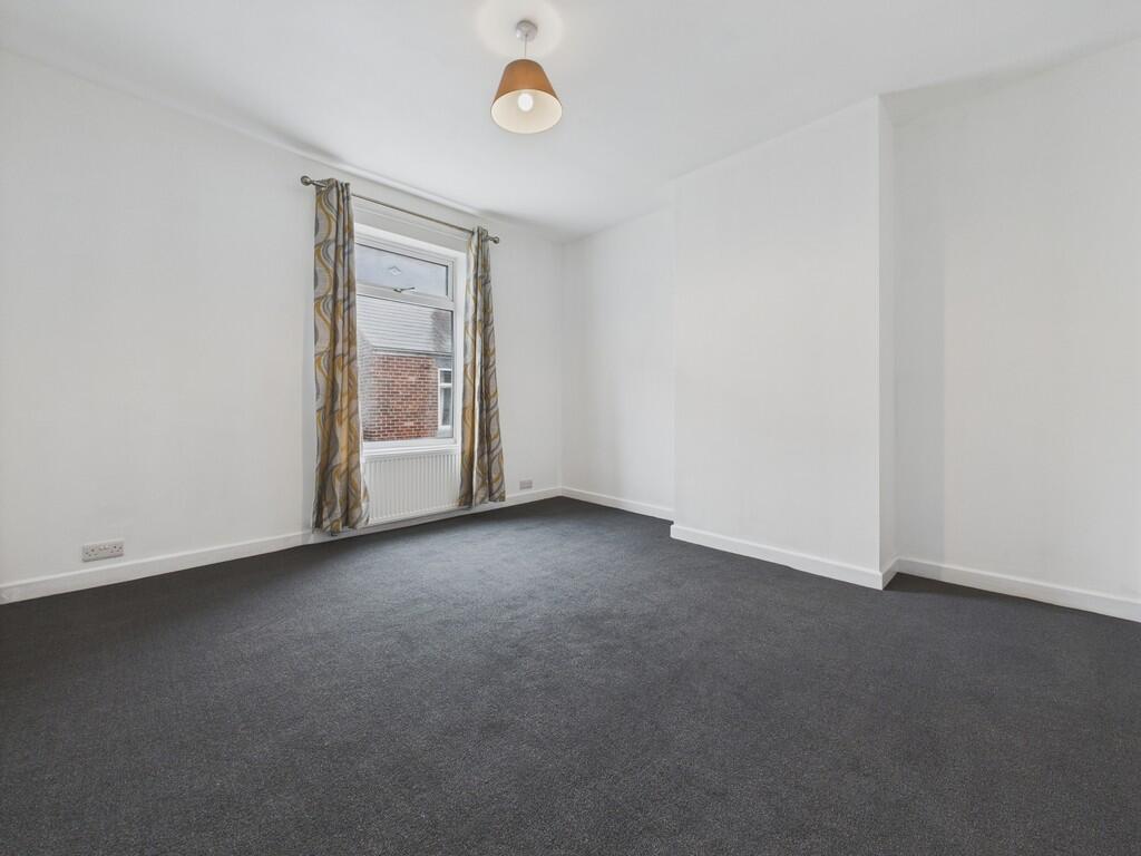 CAM04273G0-PR0168...