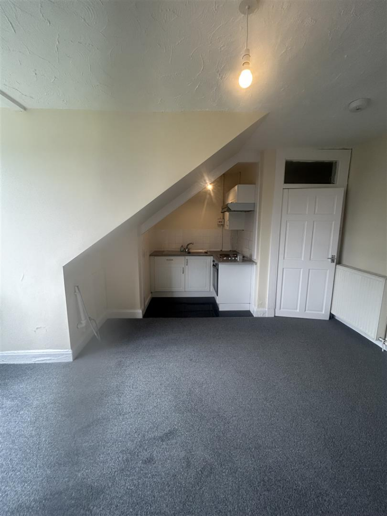 22 2R WintonStreet Kitchen.png