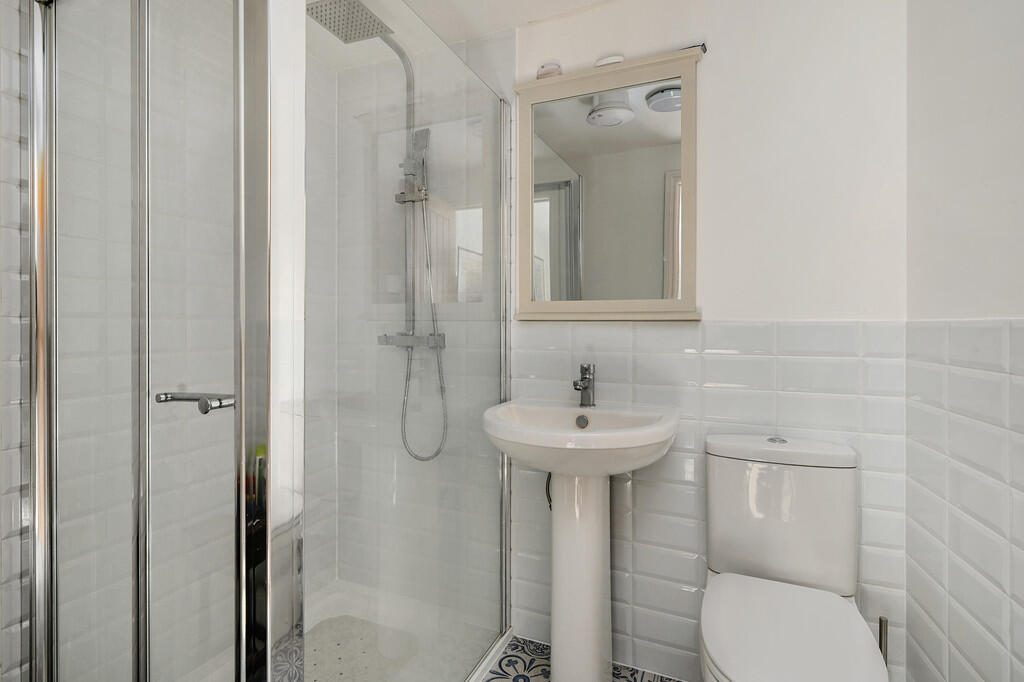 4A WEST CROSS - T...