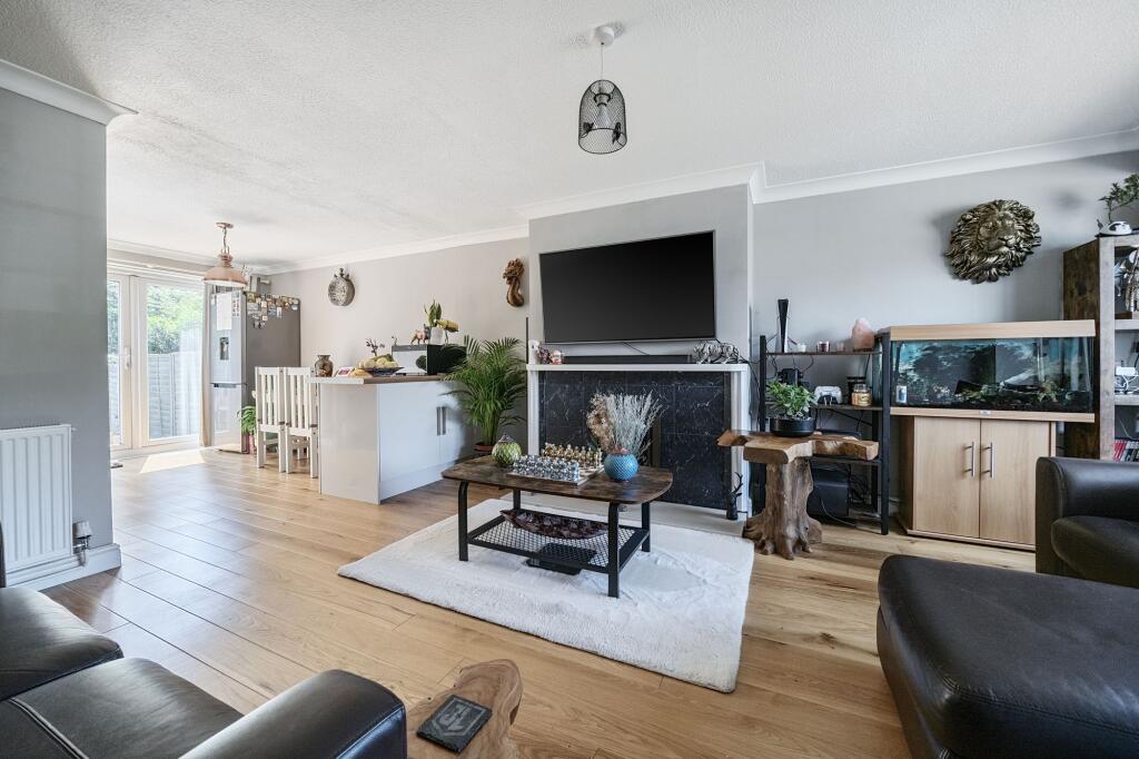 Living Room / Dining Room