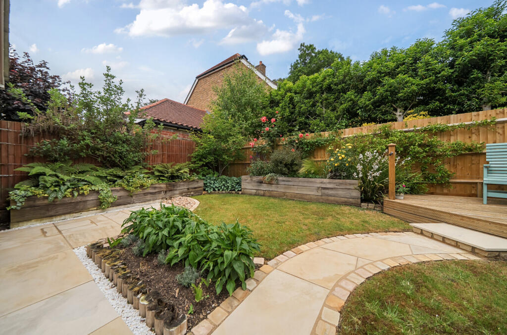 1298488-12-683738...