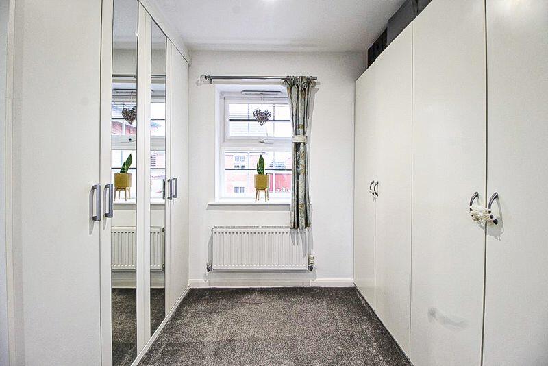 DRESSING AREA