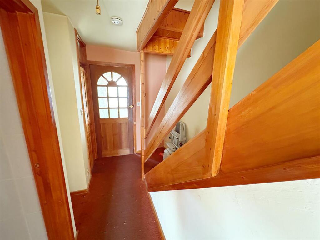 Hallway and stairs.jpg