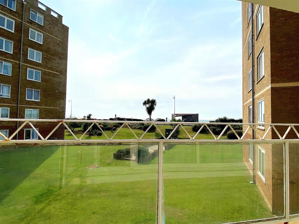 5 Grenada - View3.jpg