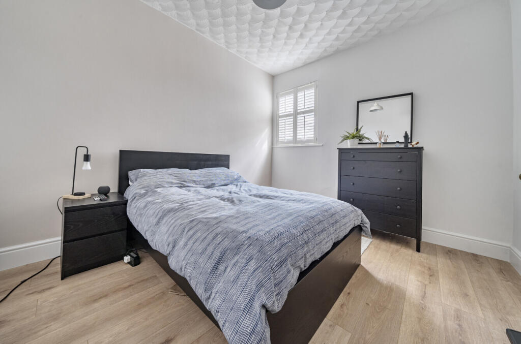 1345926-7-68b8636...