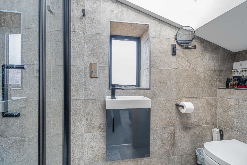 Ensuite Shower Room