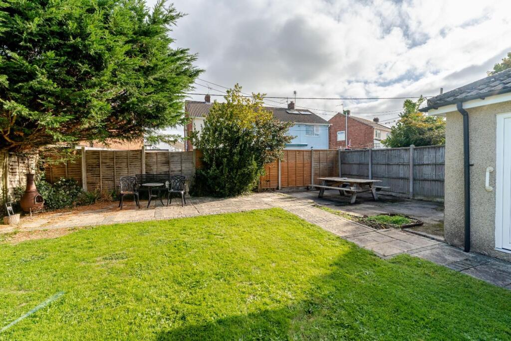 28 Bishops Road, BS49 4NG 54.jpeg