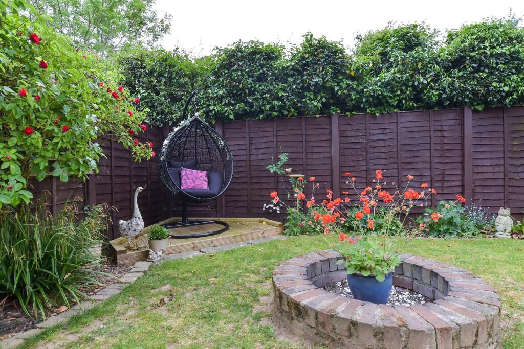 External Lifestyle Photograph