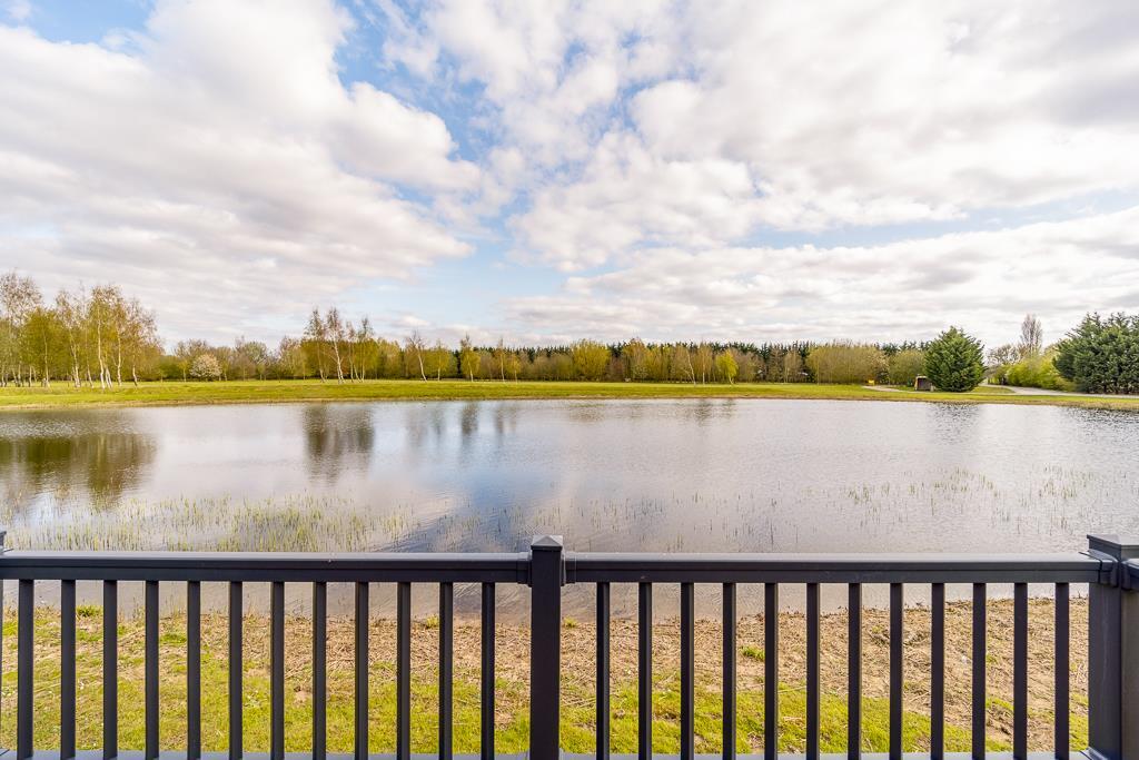 Swan Lake Country Park (Swineshead)-26.jpg