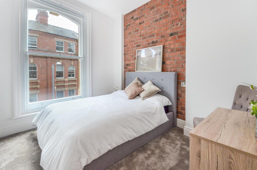 Bedroom 2.jpg