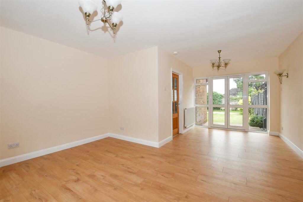 Living Room.jpg