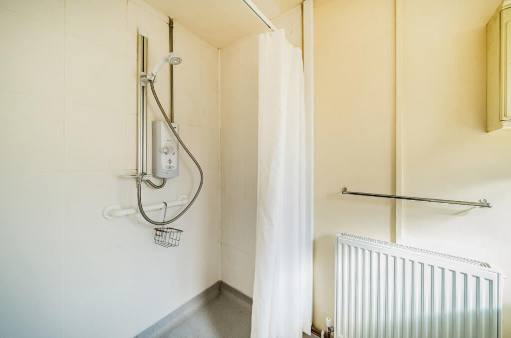 1360074-12-68daba...