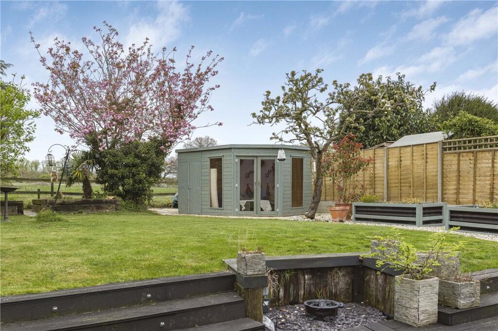 Garden/Summerhouse