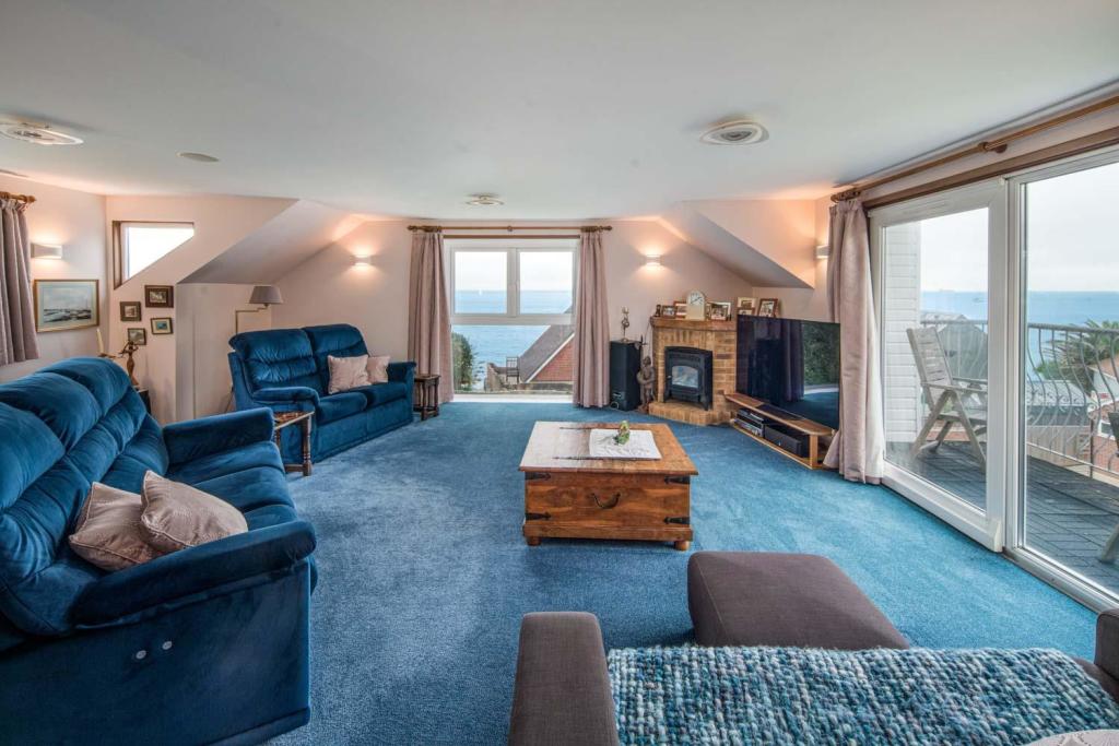 Sitting Room.jpeg