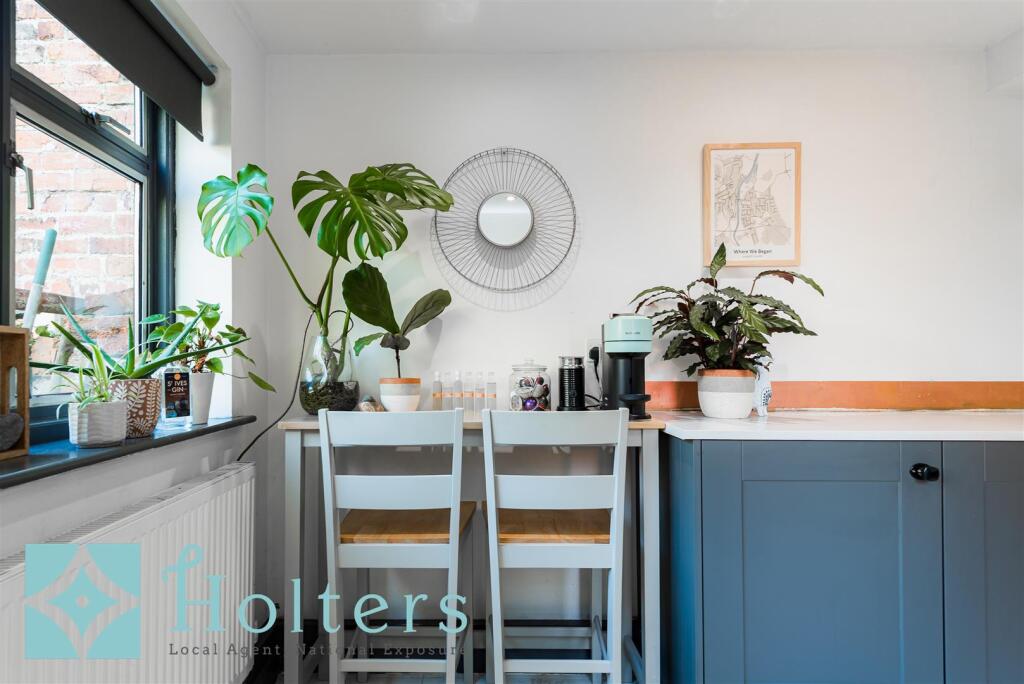 31 New Road, Newtown-12.jpg