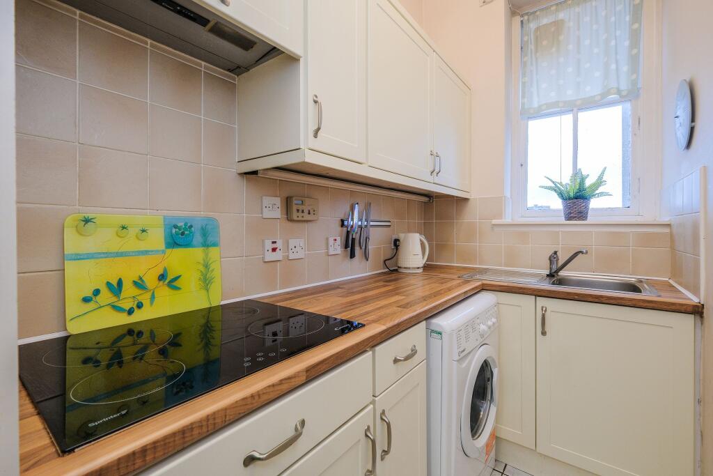 Kitchen alternative view