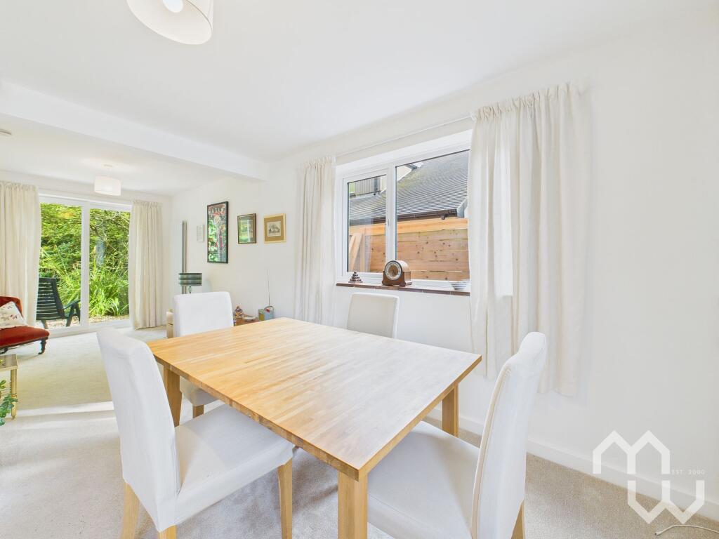 Lounge and Dining Area