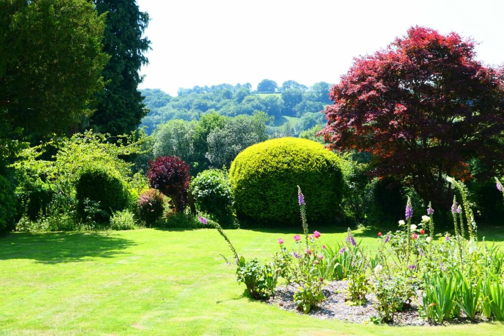 Dulverton Seddons