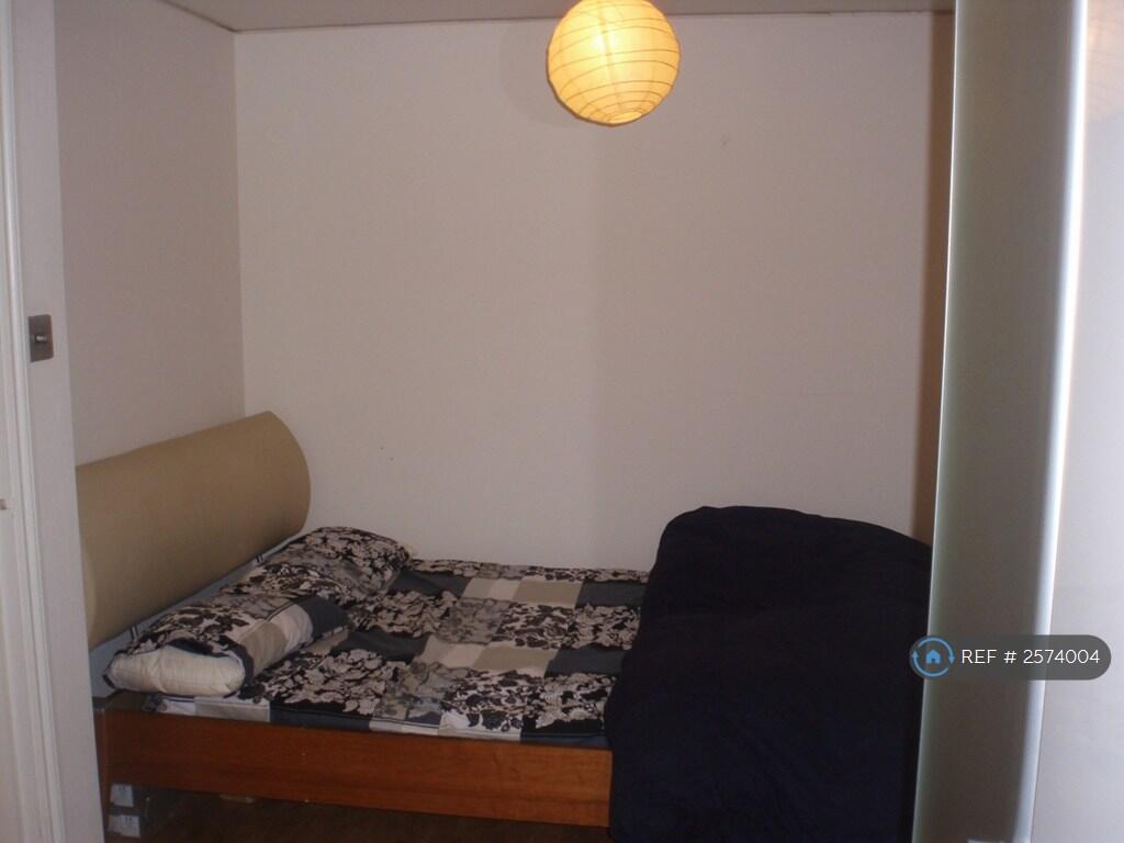 Bed 1