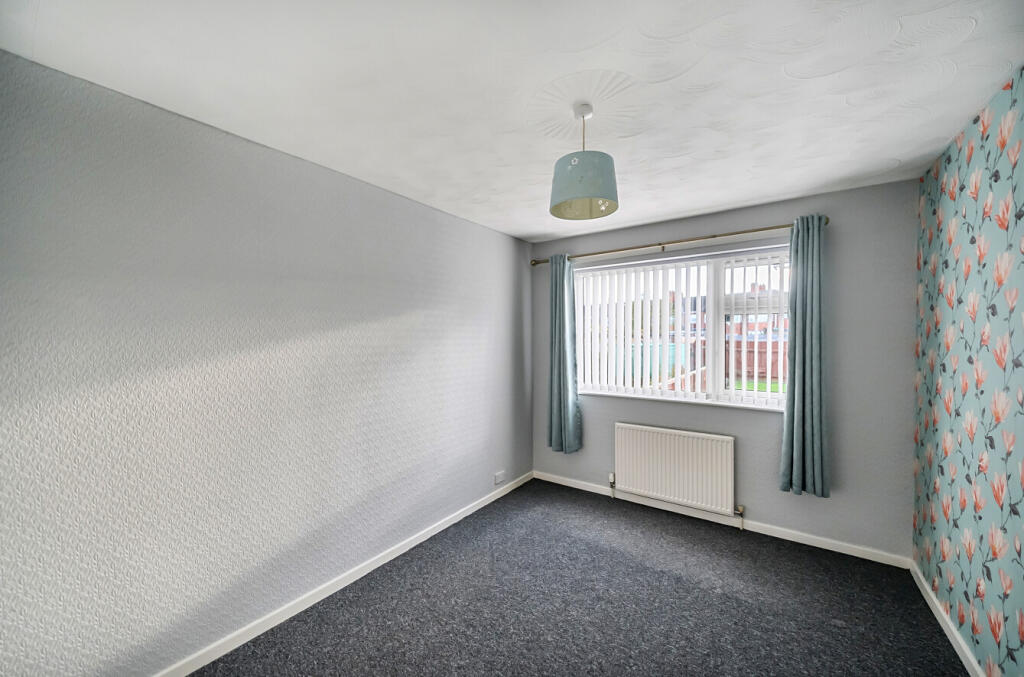 1373304-5-68fb8b4...