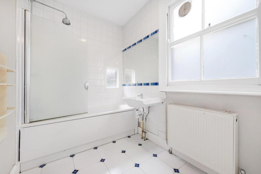 Bathroom.JPG
