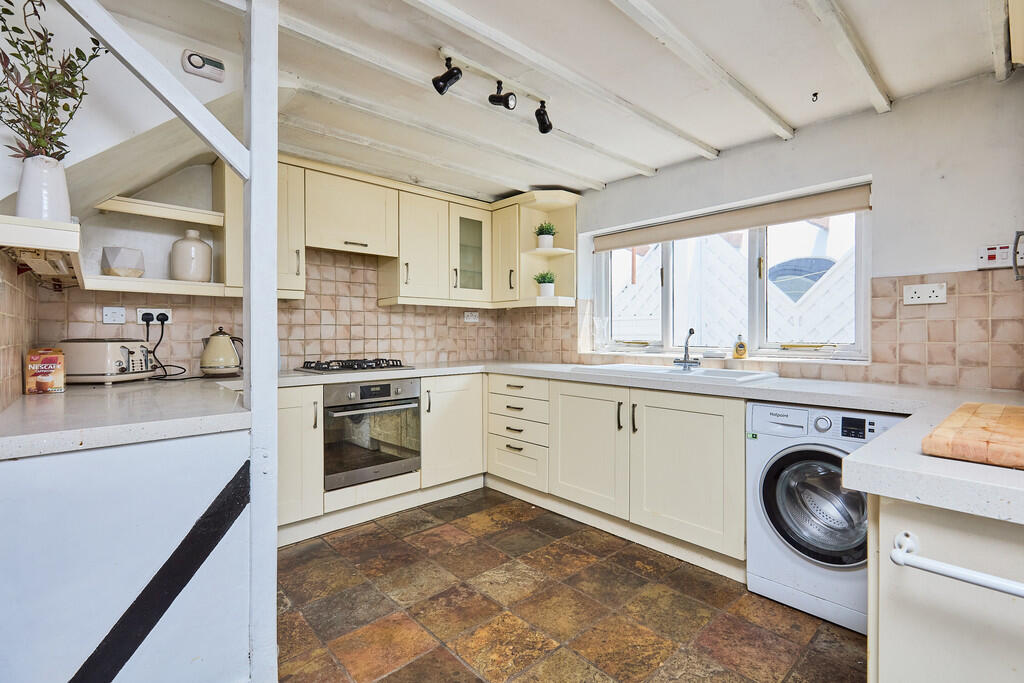 Edward Knight 202...