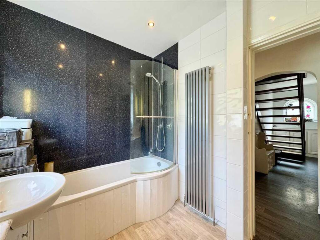 En-Suite Shower Room