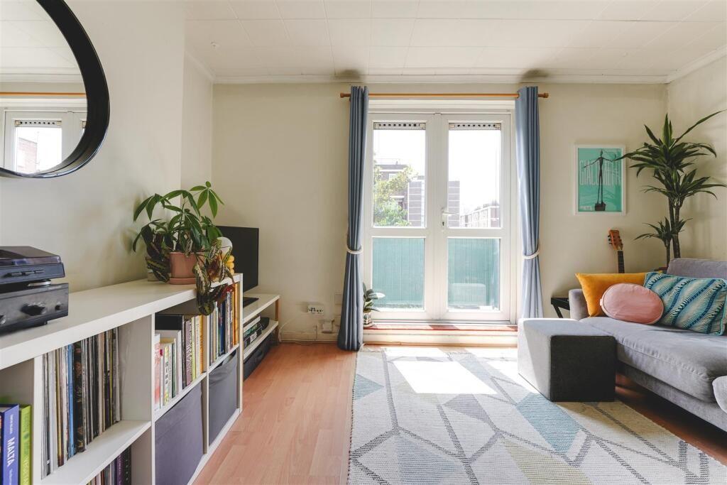 253007_33987877_I...