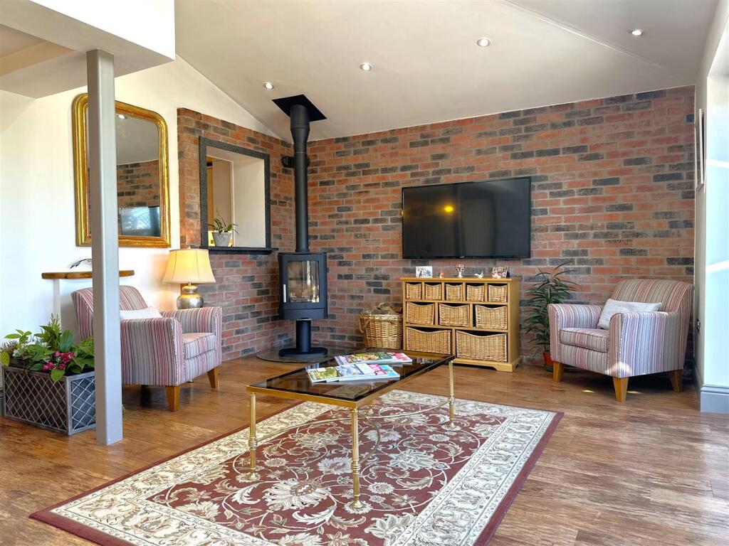 Attractive Ground Floor Extension 993