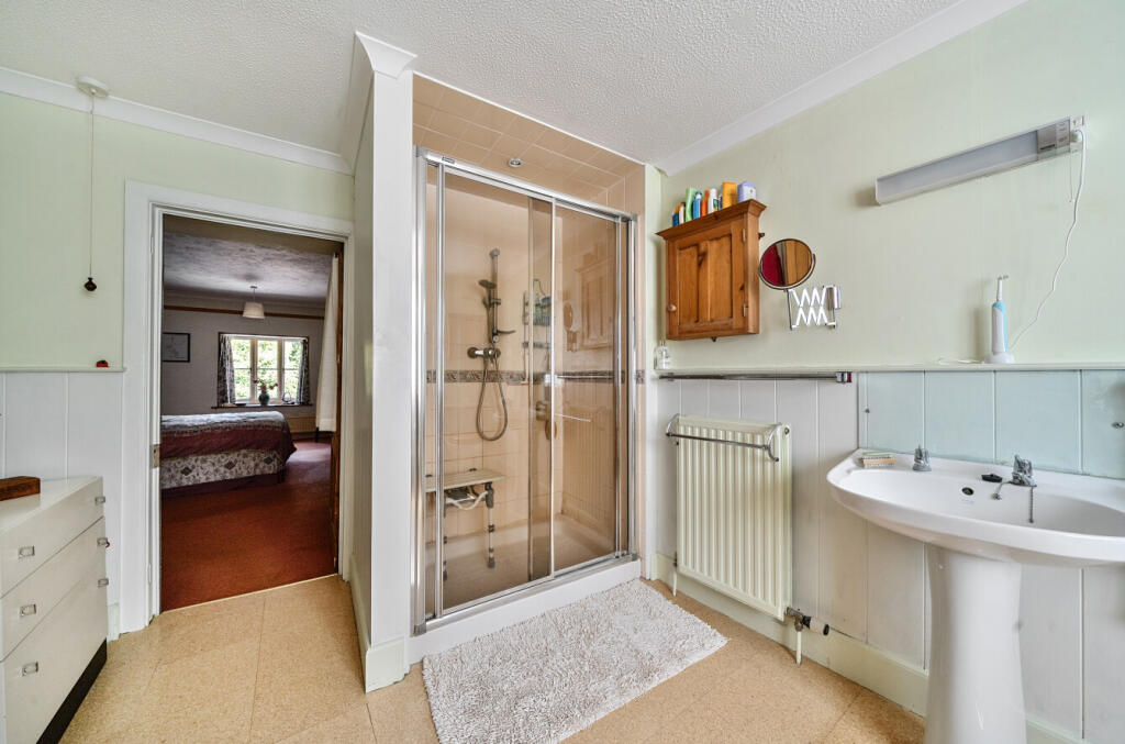 1295958-24-682876...