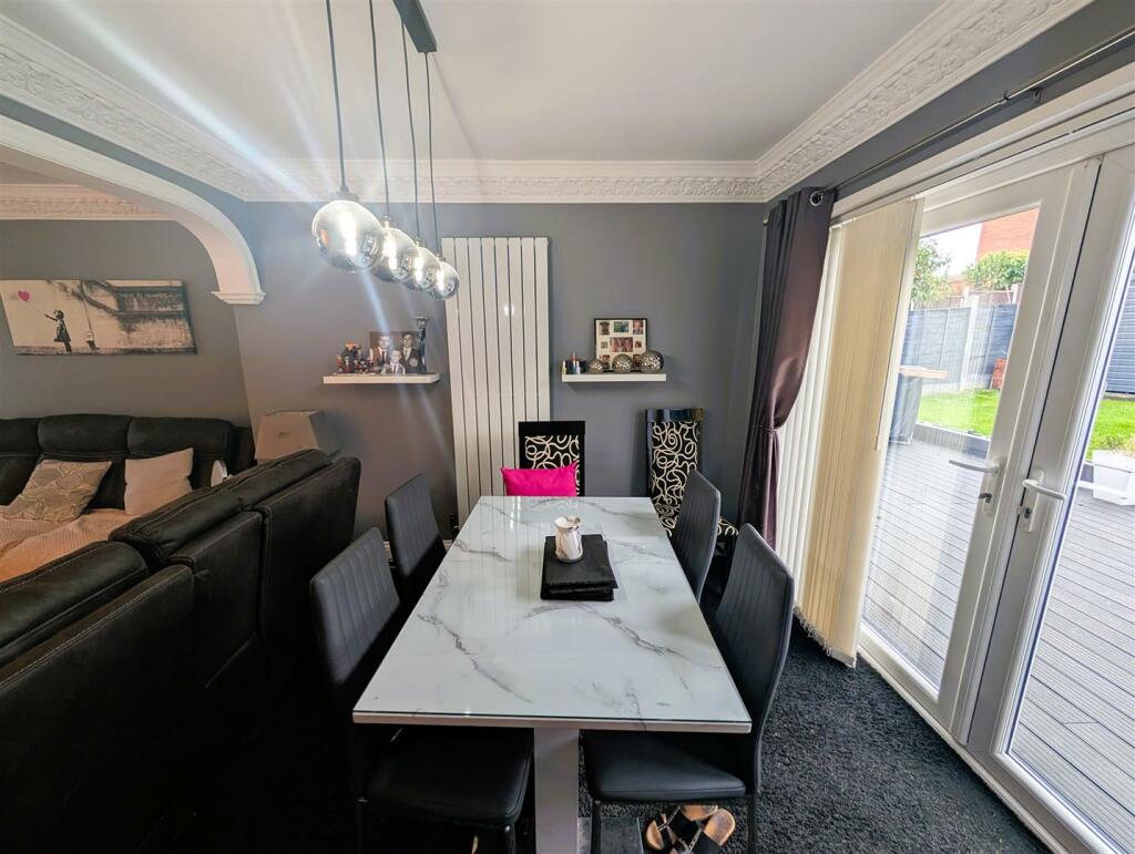 Lounge/Diner