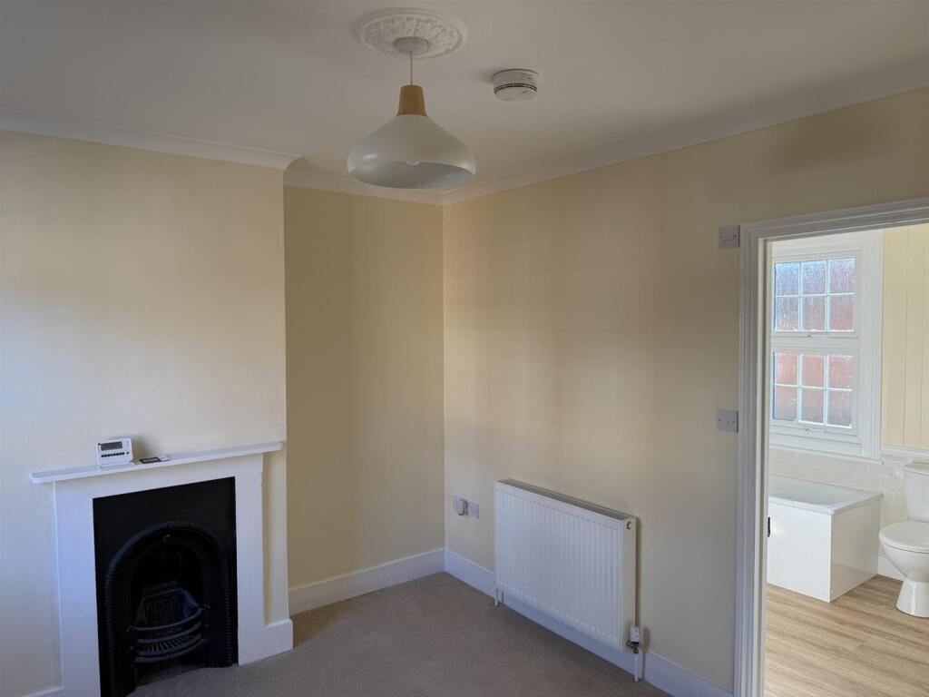 Bedroom.JPEG