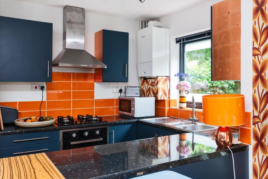 5 Claremont Walk Bath, BA1 6HB-7.jpg