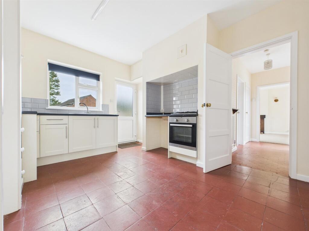 Kitchen/Dining Area