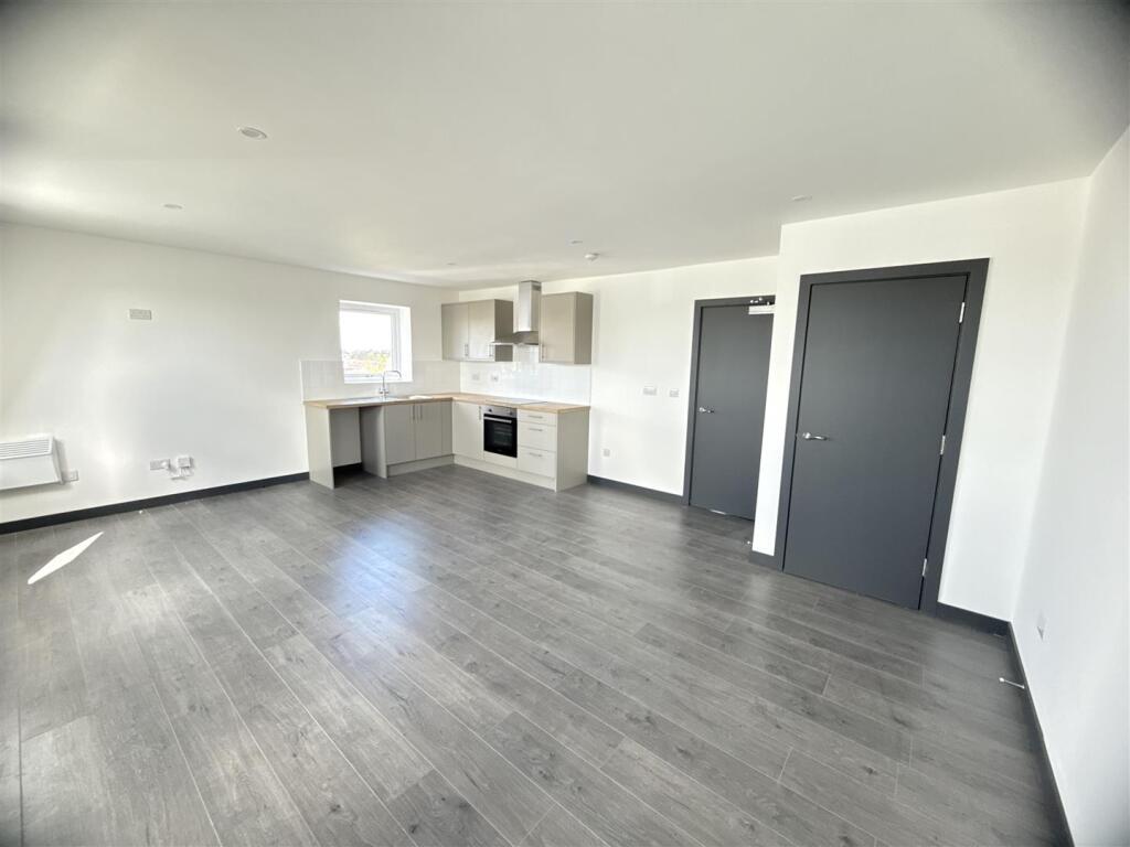 Flat 16 pent -15.jpg