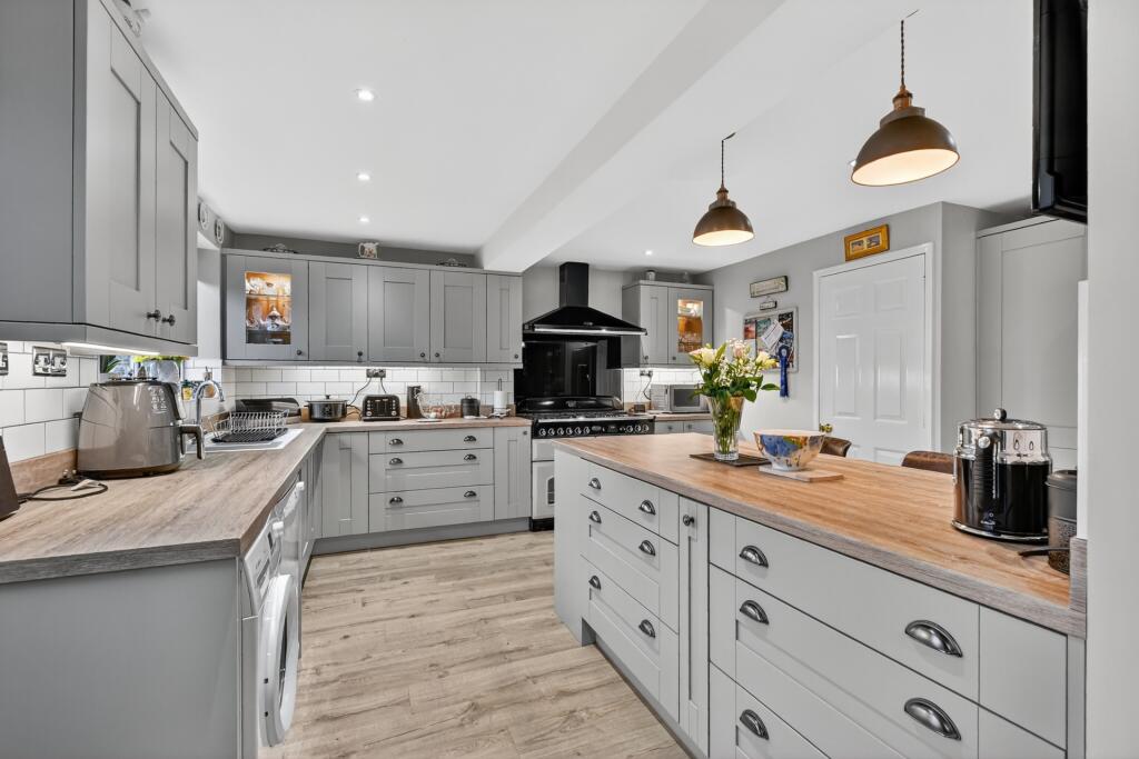 Kitchen (2)