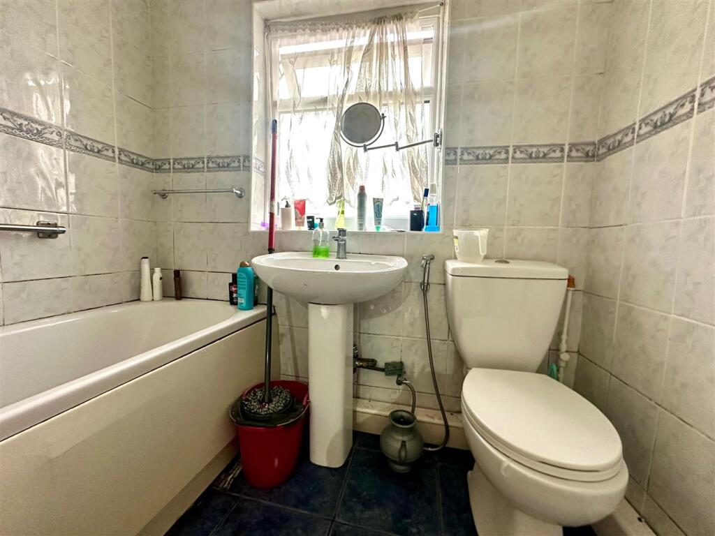 Bathroom.jpeg