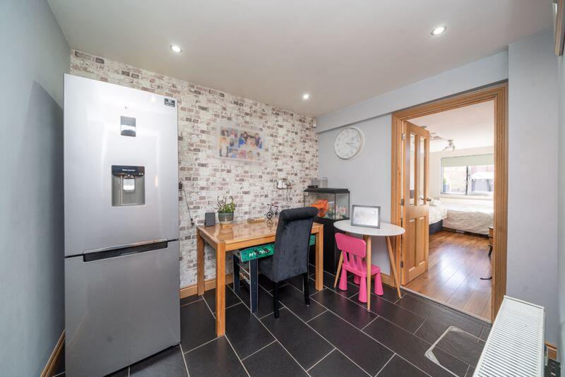 BREAKFAST KITCHEN