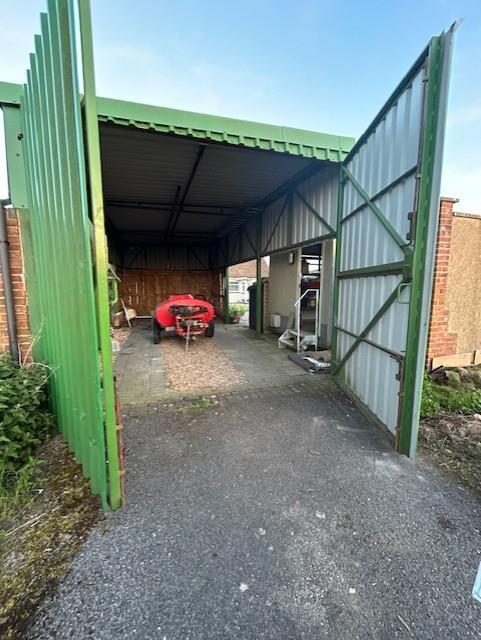 Outside building /Office/Workshop