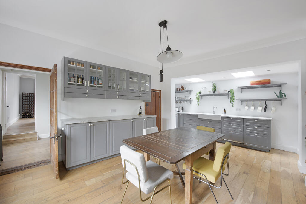 Kitchen/Breakfast