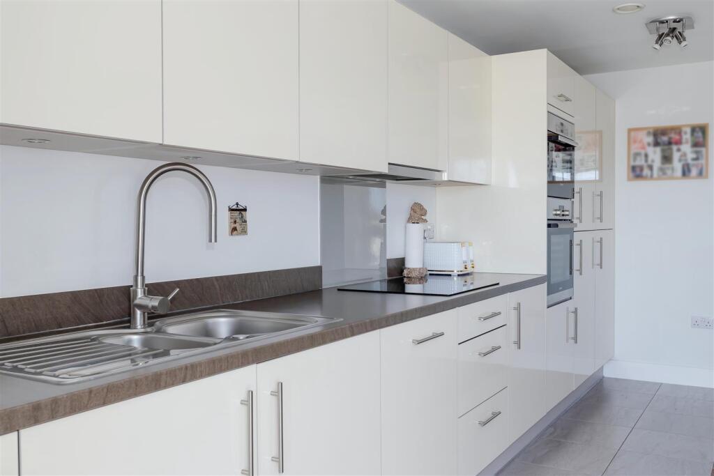 Langdale Mansions_16.jpg