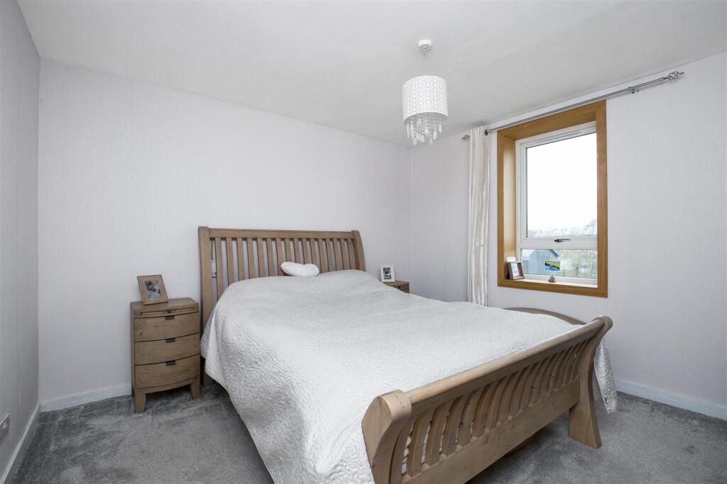 52 Main Street_14.jpg