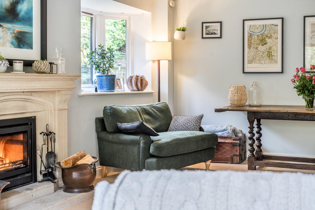 1373454-21-69023d184950e-ARW-1