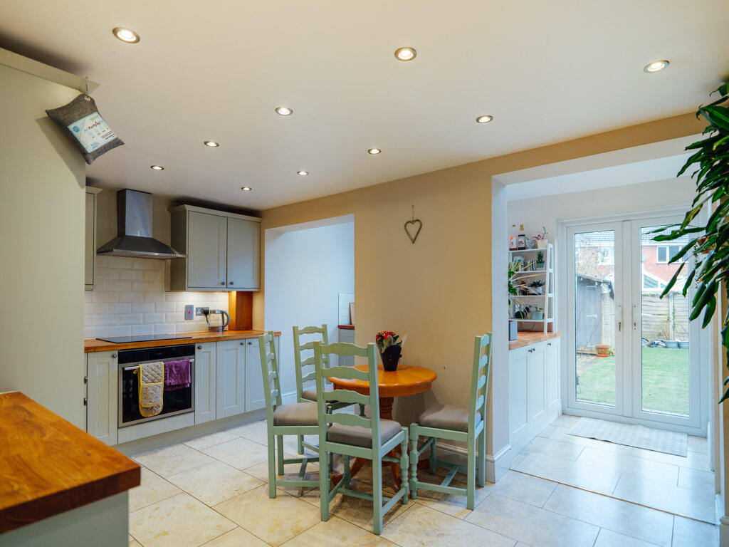 Kitchen / Dining Room