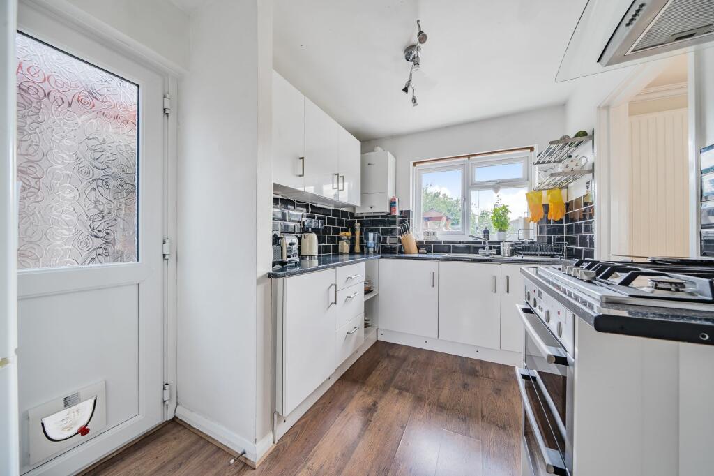 Kitchen (2)